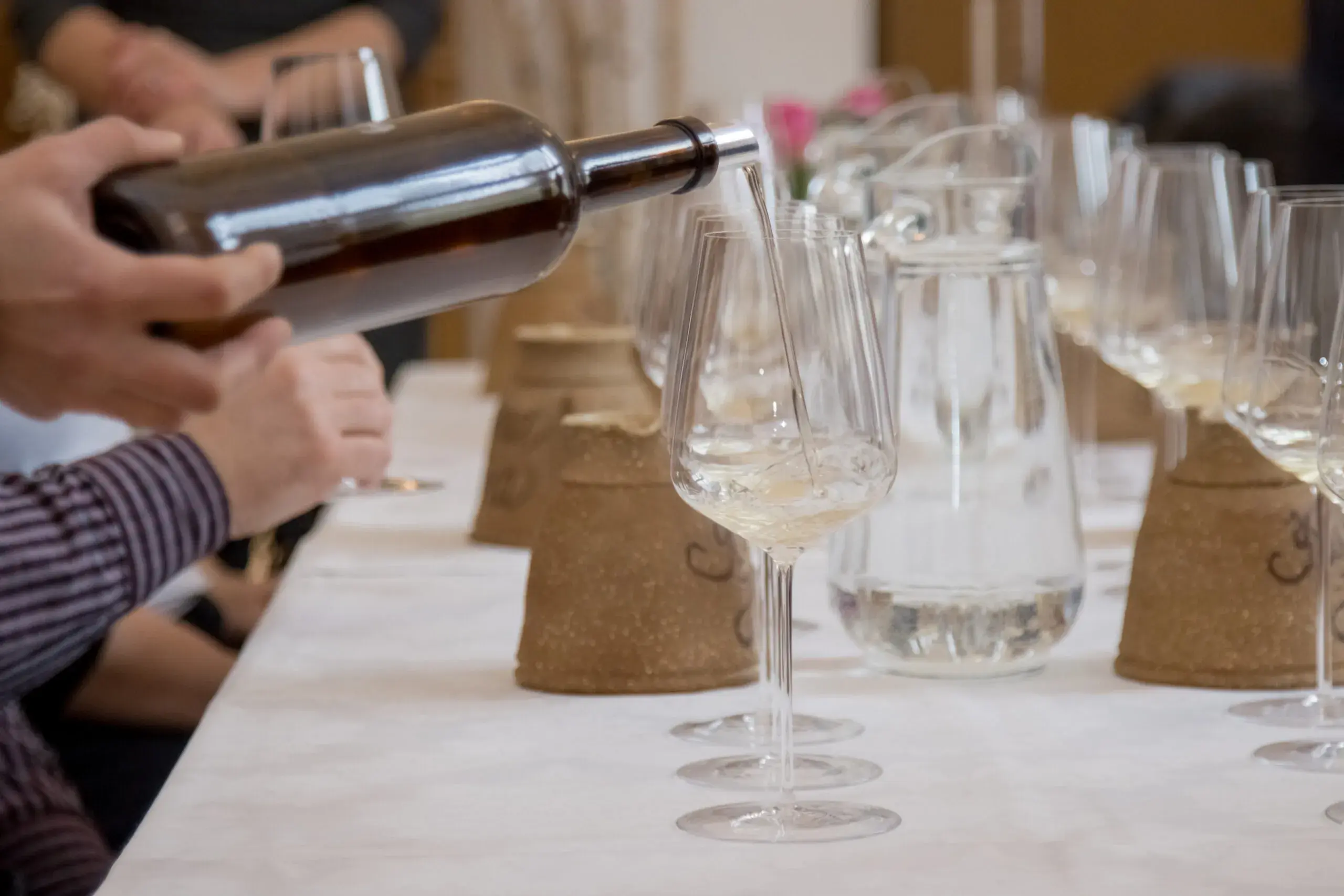 Kde se dobré víno potkává *s dobrou společností*